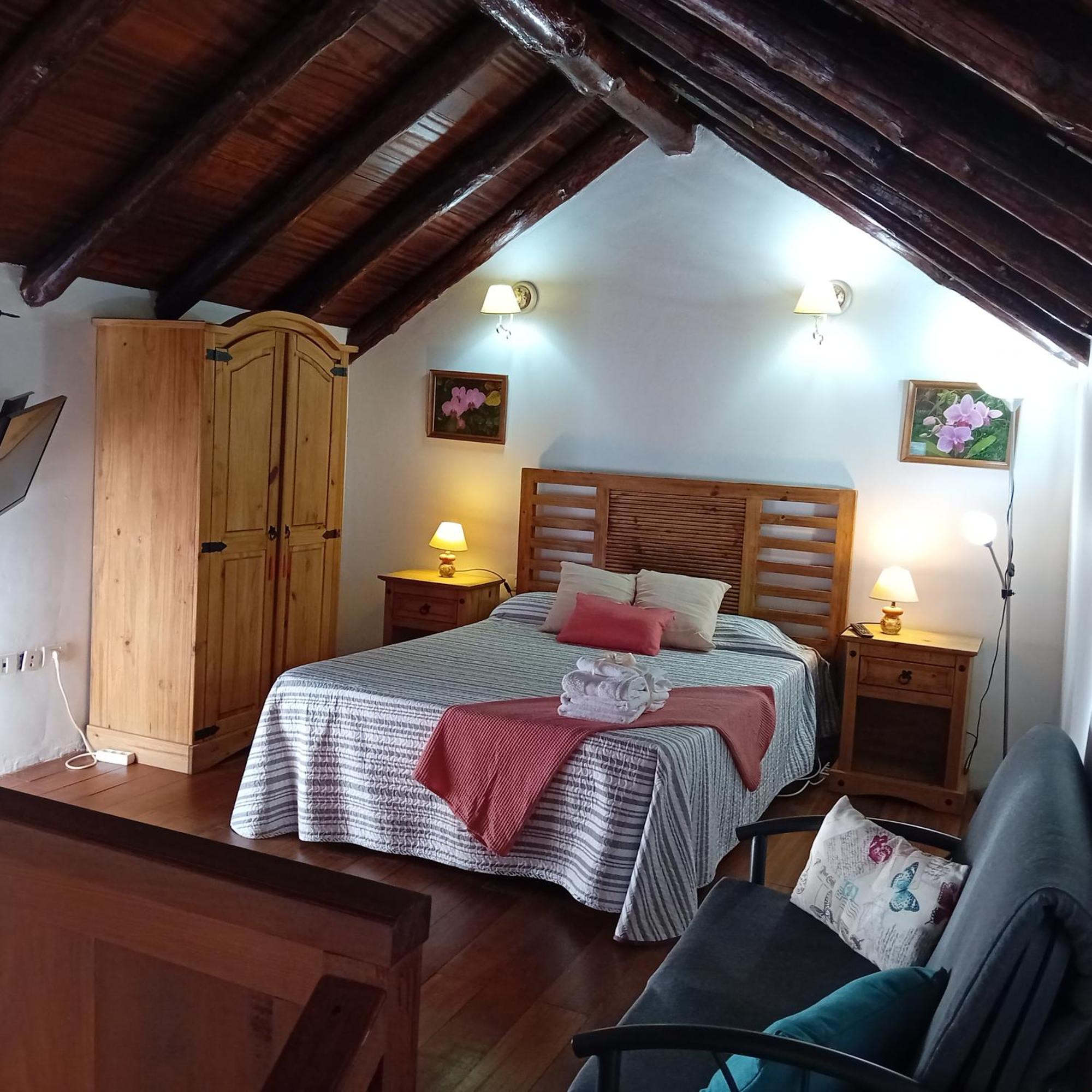 Pensjonat Stunning Rustic House El Pinar & Wifi Zewnętrze zdjęcie